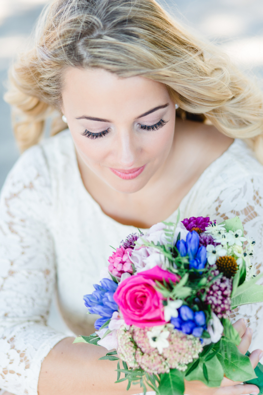 wedding pretty bride by sarahandsamuelphotography